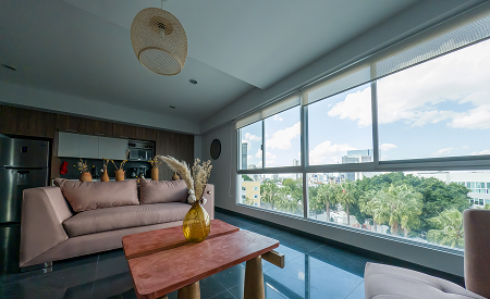 Why So Many Companies Are Turning To Office Window Tinting Thumbnail